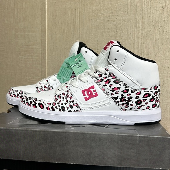 WOMEN’S DC CURE HI TOPS SIZE 6.5 BLACK AND LEOPARD PRINT BRAND NEW IN BOX!! - Picture 2 of 10